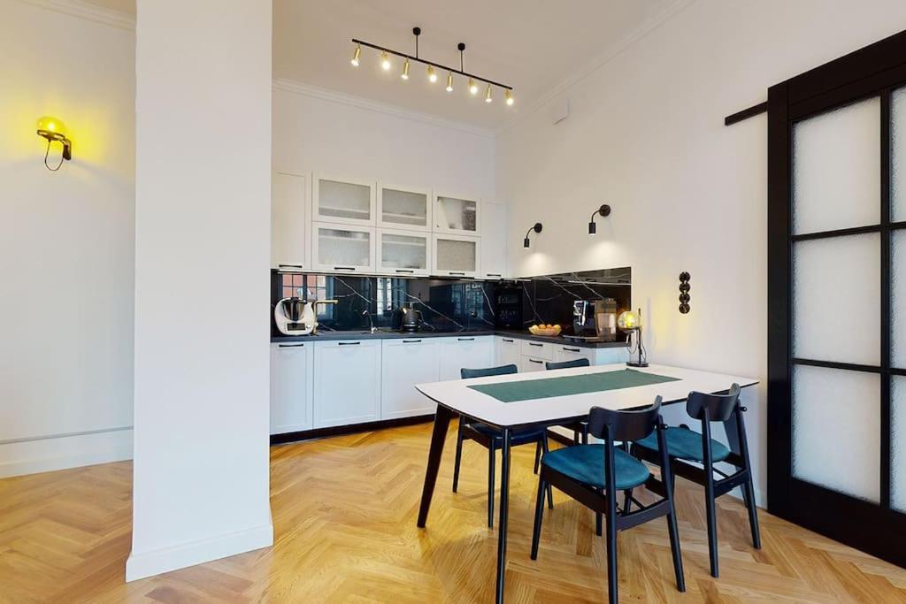 Big Modern Apart - Market Square - Nice View - Next To Town Hall Appartamento Breslavia Esterno foto