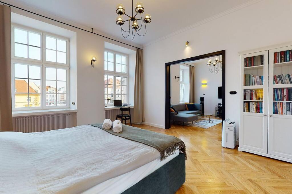 Big Modern Apart - Market Square - Nice View - Next To Town Hall Appartamento Breslavia Esterno foto